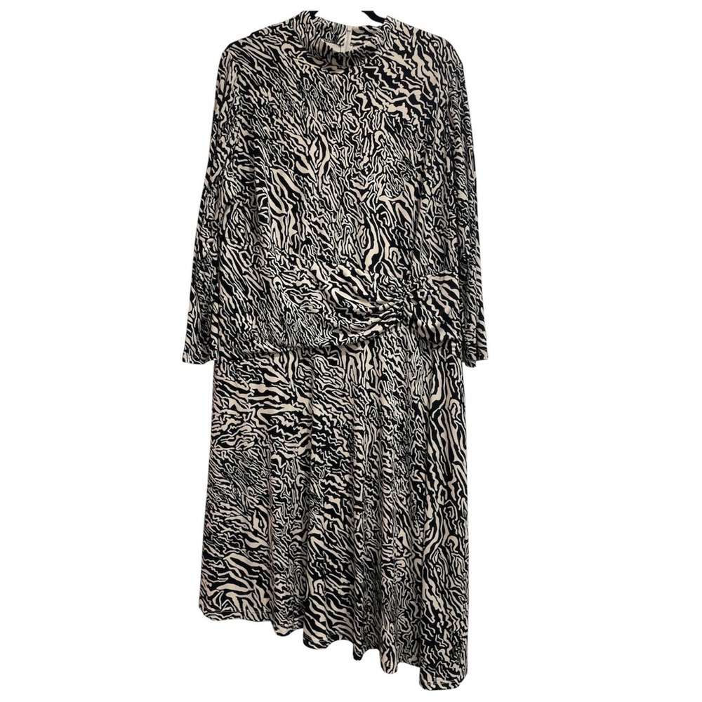 Maggy London Mock Neck Midi Dress Zebra Print Asymmetrical Waist/Hem Sz 18W